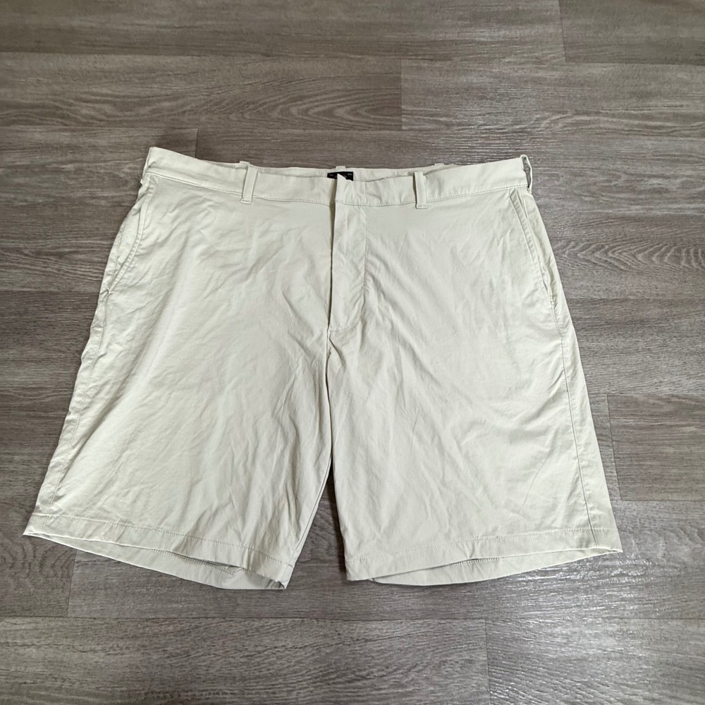 J.Crew Mens Stretch Chino Shorts Stone Beige Size 40W 9L Zipper Pockets